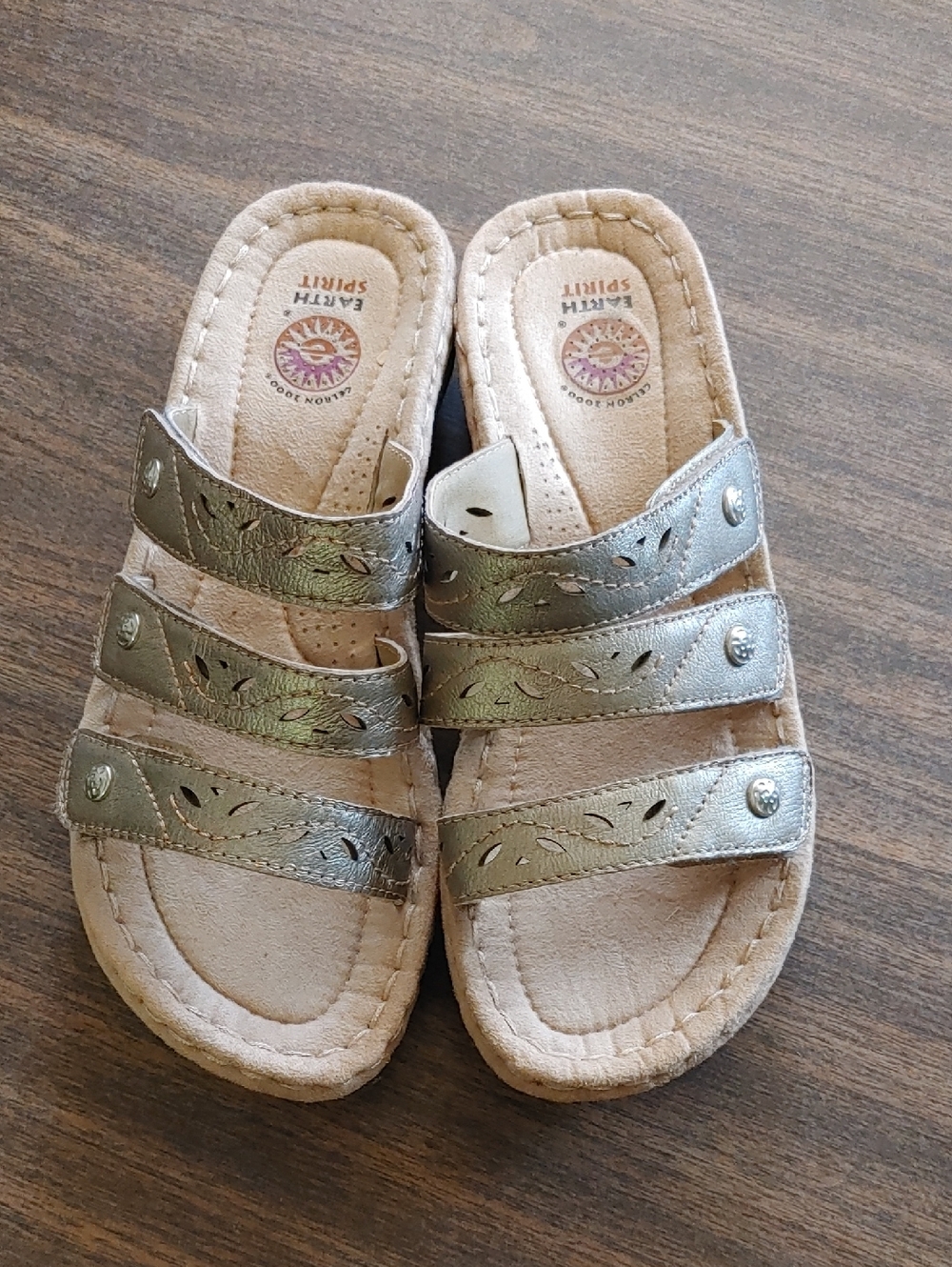 Earth Spirit Metallic Silver Strappy Slide Sandals